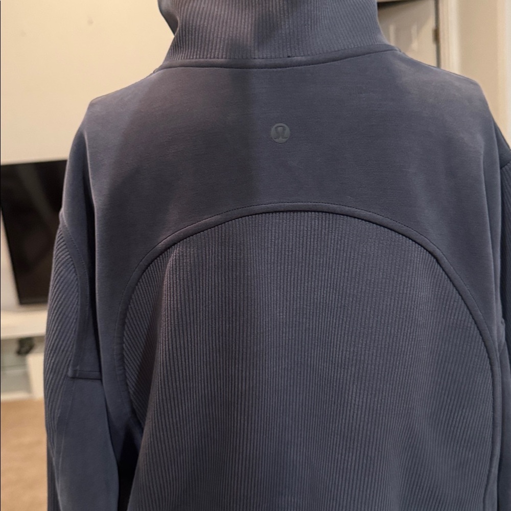 Lululemon Grey Cropped Jacket - image 1